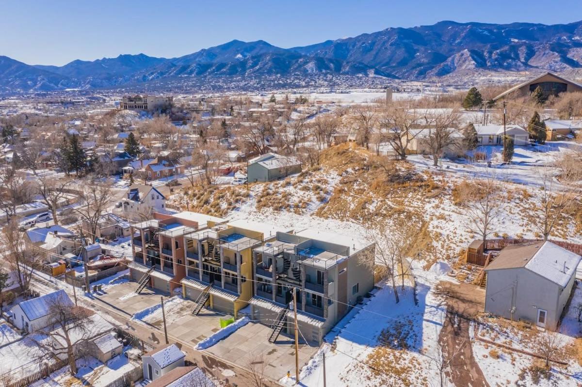 4Bd Home W Rooftop Patio Fire Pit & Mountain Views Colorado Springs Bagian luar foto