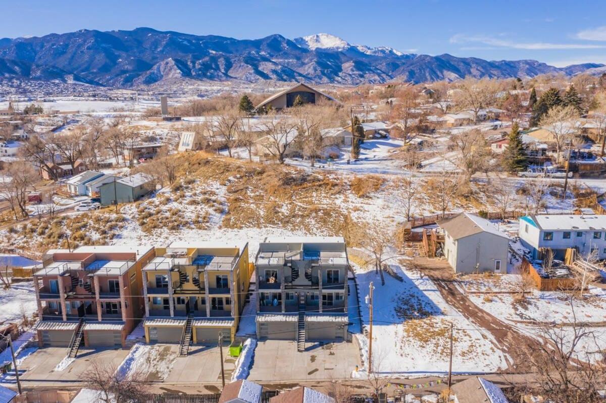 4Bd Home W Rooftop Patio Fire Pit & Mountain Views Colorado Springs Bagian luar foto